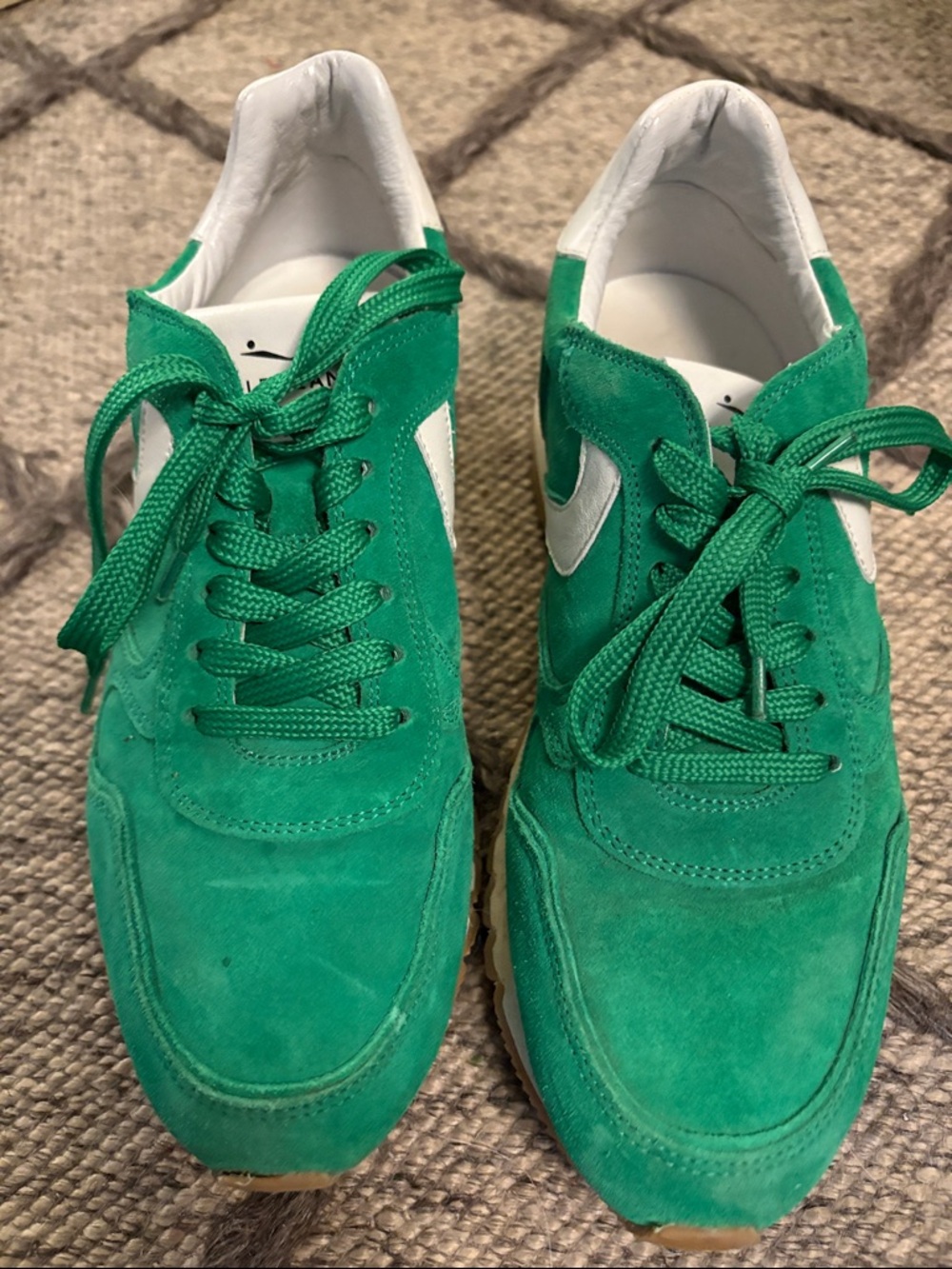 Voile  Blanche Green Suede women’s Sneakers with White Accent size 39